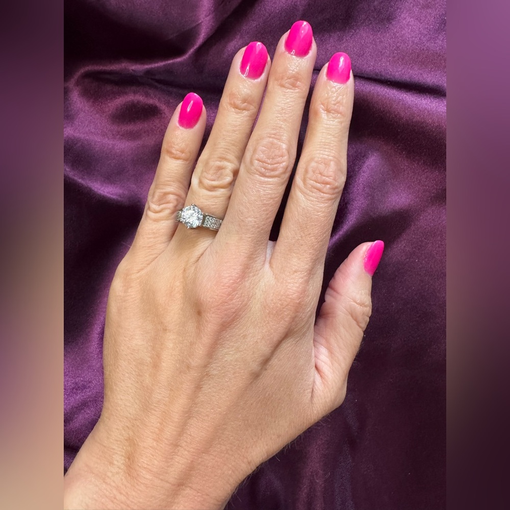Elegant Silver Diamond Ring